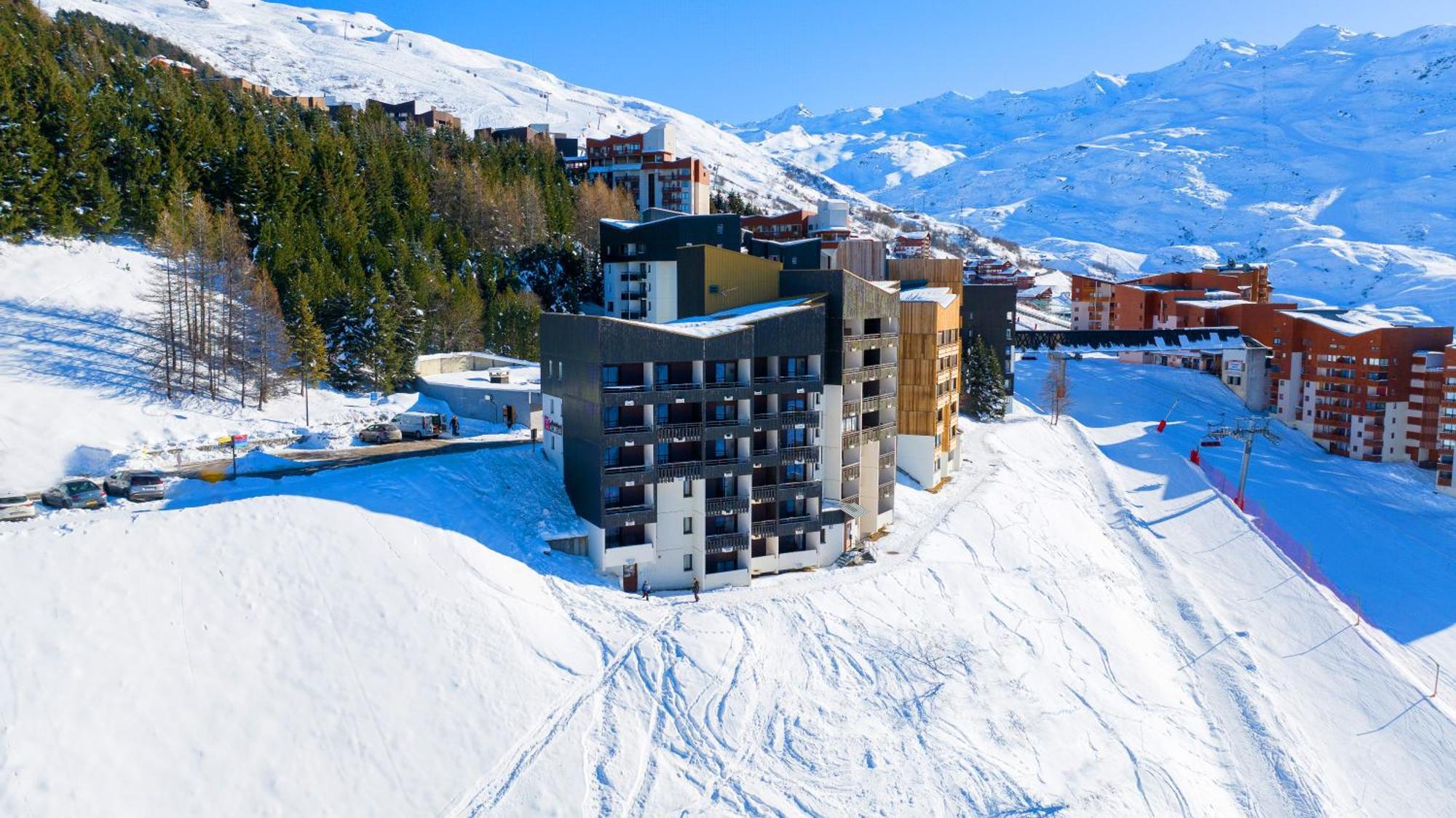 Azureva Les Menuires Aparthotel Сен-Мартен-дьо-Белвил Екстериор снимка