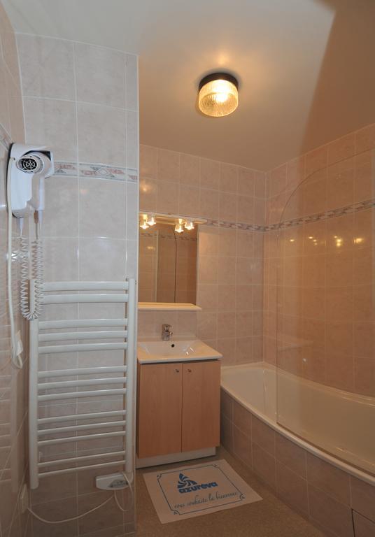 Azureva Les Menuires Aparthotel Сен-Мартен-дьо-Белвил Екстериор снимка