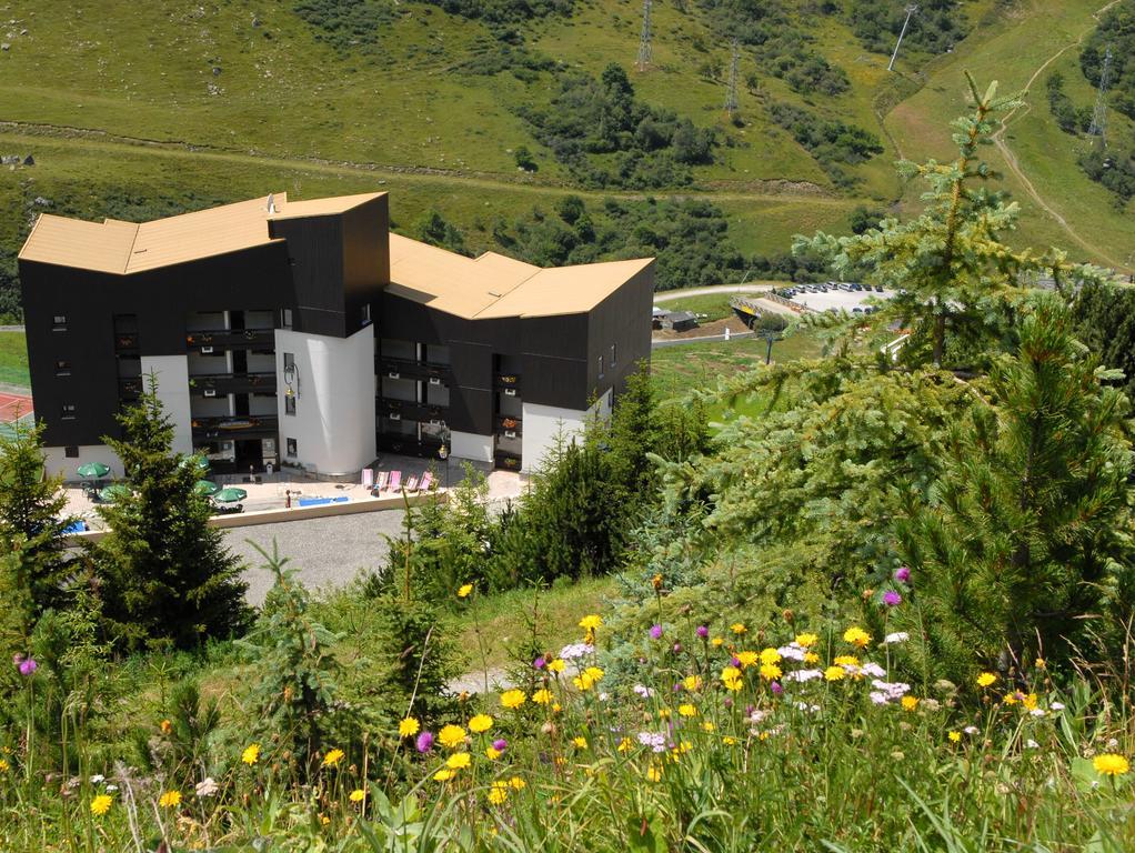 Azureva Les Menuires Aparthotel Сен-Мартен-дьо-Белвил Екстериор снимка